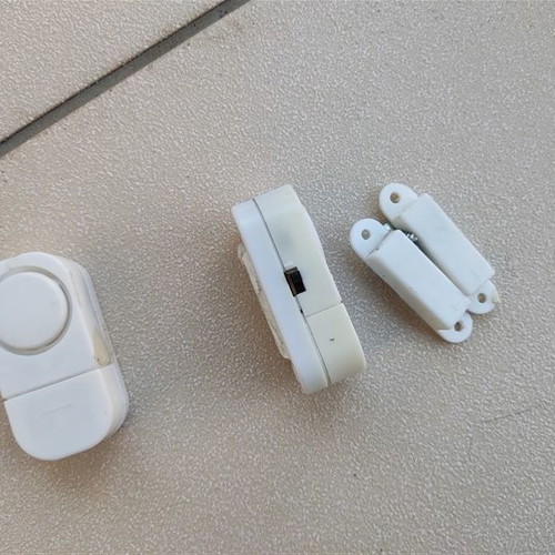 Door and window alarm used, set of 2