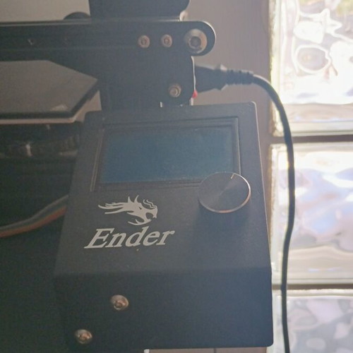 Ender 3D Printer like new with 2 PLA and glass plate