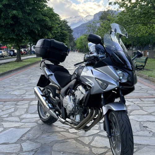 Honda CBF600S 2008 used, 40,500 km, GIVI accessories, LED lights