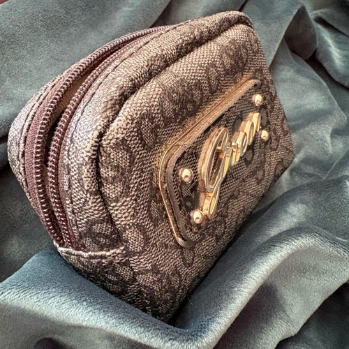 Guess mini wallet like new, black and grey