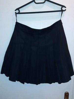 Pleated skirt black, like new, size XL 42 14