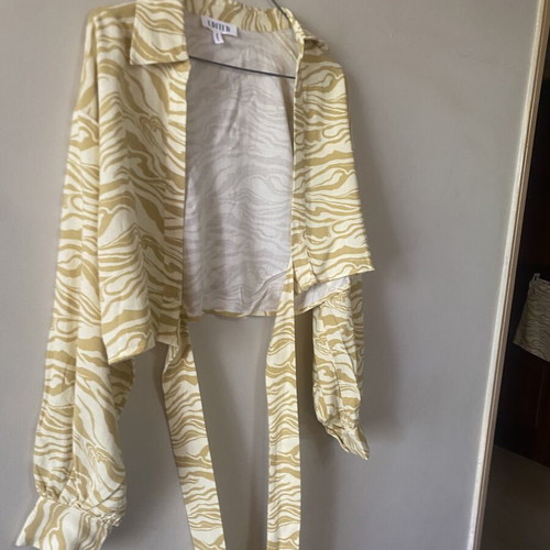 Edited shirt like new, beige and yellow, size M