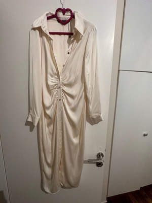Zara φόρεμα καινούργιο, μπεζ, μέγεθος M