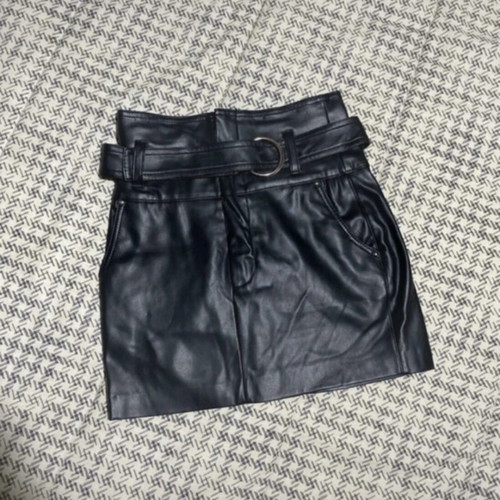 Mini skirt Bershka black like new XS