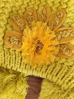 Yellow hat like new