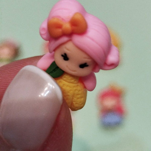 Decorative resin princesses, pack of 10 pieces