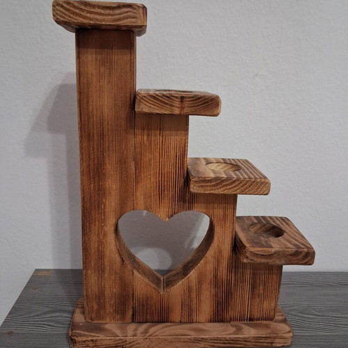 Wooden decorative tealight holder with heart design, like new