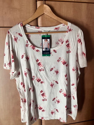 Women's T shirt new with floral print Lucky Brand XL white red