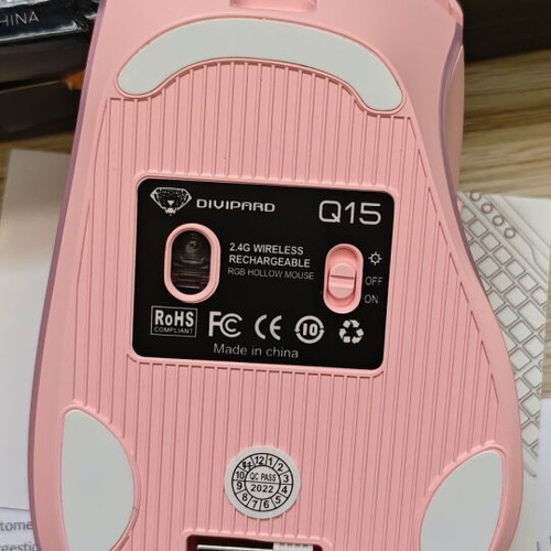 Vegcoo Q15 Wireless Gaming Mouse new, pink with RGB lighting