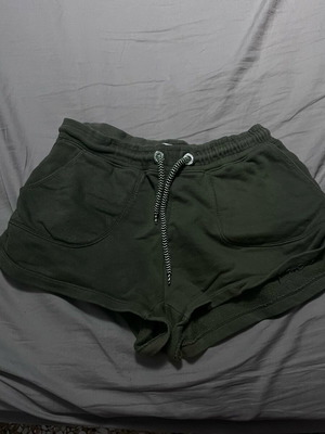 Χακί σορτς Bershka μεταχειρισμένα, μέγεθος M 38 10