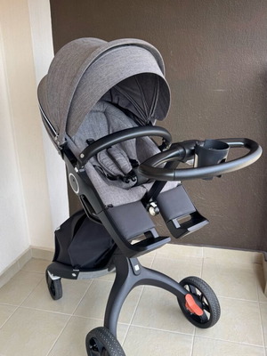 Stokke Xplory V6 stroller and port Bebe like new, grey and port
