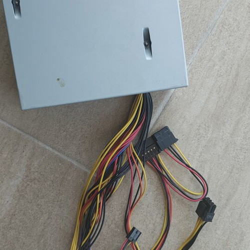 Thermal Master 500W power supply used, ATX12V