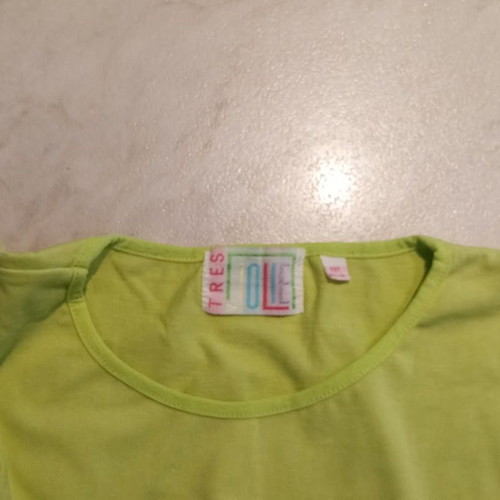 Women's Batwing Sleeve T-shirt Tres Jolie like new, green, size M