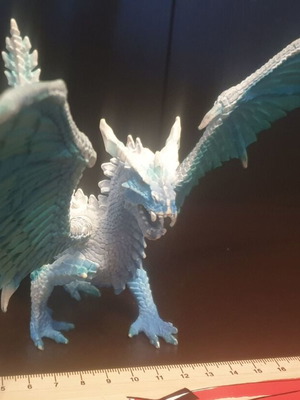 Schleich Eldrador 70541 Dragon Ice Hunter like new