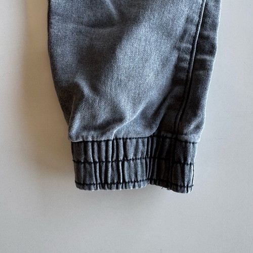 Benetton gray jeans like new for 7-8 years old