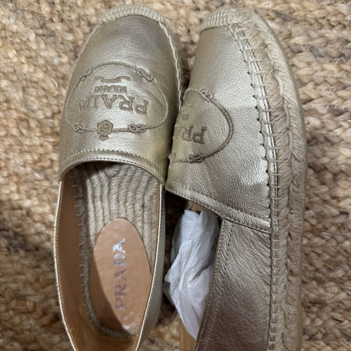 Prada leather espadrilles like new, gold, size 36