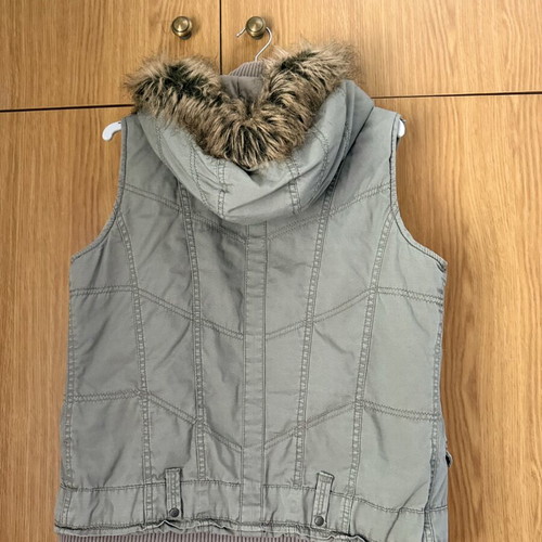 Kenvelo vest new, size S, beige and green