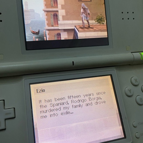 Assassins Creed 2 DS like new, fully functional