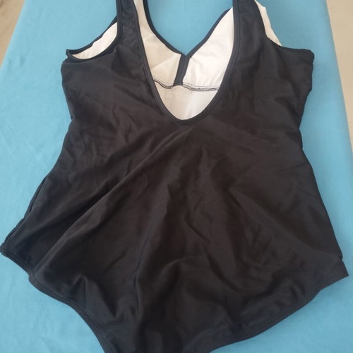 Donna's geometric tribal one-piece swimsuit like new, size XL-XXL