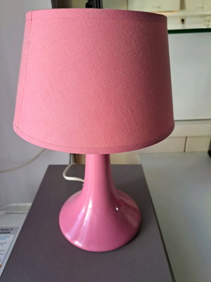 Small pink lamp with bulb like new, ideal for bedside or desk