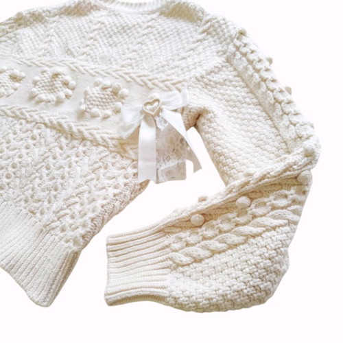 Wool cotton blend sweater like new, cream off-white with heart details