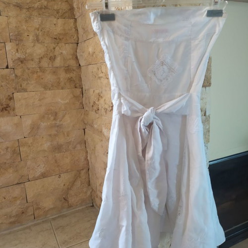 White strapless dress used, size S