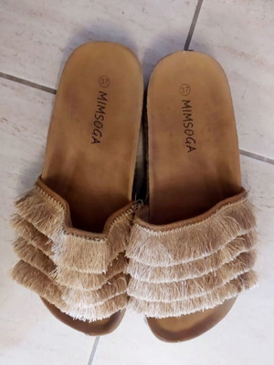 Slippers used size 37 beige