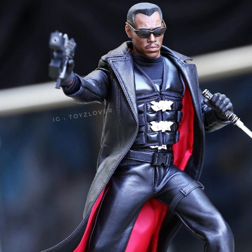 Blade II 1/6 Present Toys collectible figure like new in box