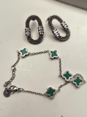 Oval Stainless Steel Earrings with Strass and Bracelet with Four-Leaf Clover