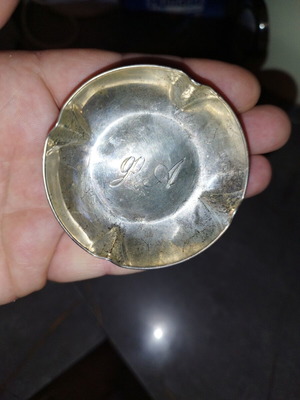 Vintage ασημένιο τασάκι .925 χειροποίητη λεπτομέρεια με μονόγραμμα μεταχειρισμένο
