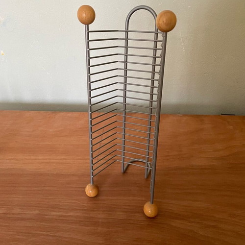 CD stand like new, 20 slots for single CDs