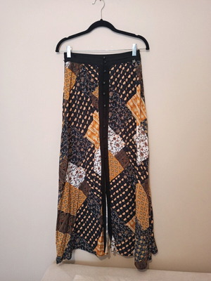 Attrattivo long skirt like new, size small