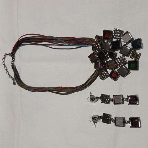 Boho jewelry set necklace and earrings like new, red and silver