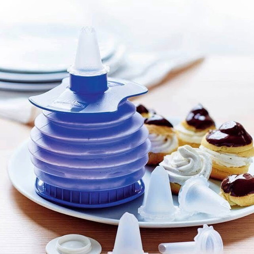 Tupperware Squeeze New with 5 Decorating Attachments
