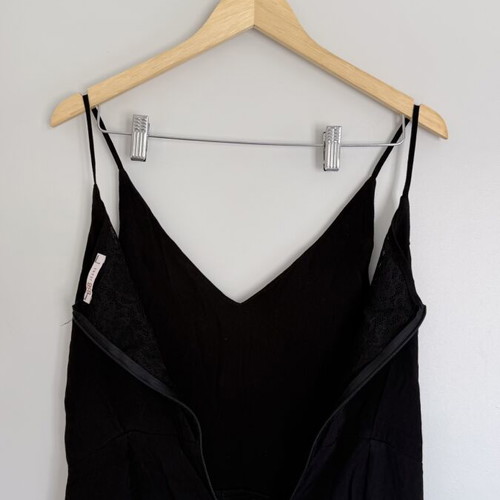 BSB one-piece shorts used, size large, black