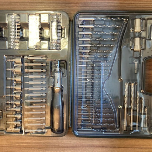 Dewalt bit and drill set new