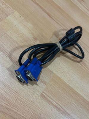 VGA cable used, 144 cm