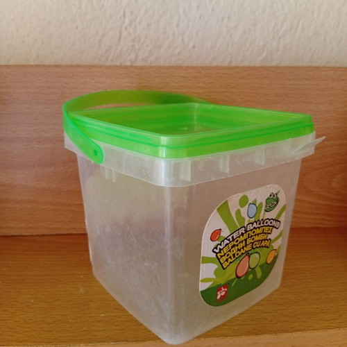 Storage bucket 11x11 cm, like new
