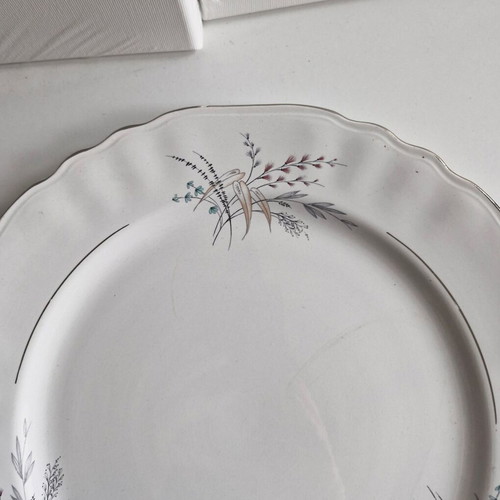 Round serving platter Kerameikos used, large