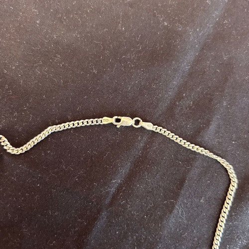 Silver chain 925 like new