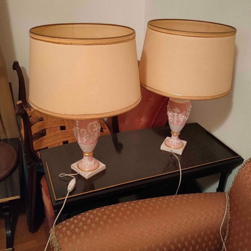 Pair of Italian Capodimonte Lamps like new with embossed decoration