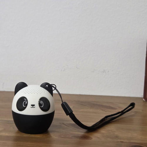 Legami Panda portable speaker, new