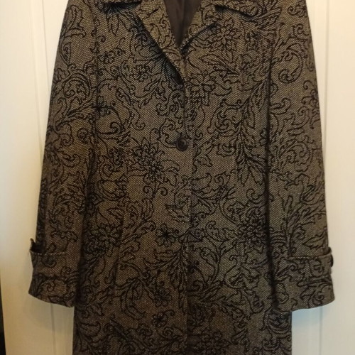 Raxevsky women's coat size Large like new