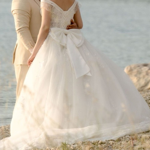 Shein wedding dress used, size M, white with sequins and lace