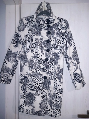 Women's coat used size S-M, white