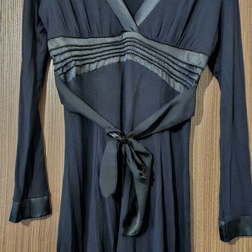 Black long-sleeve dress used with satin details, size S