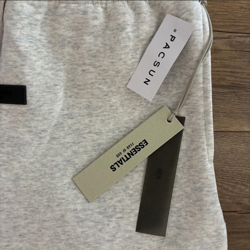 Essentials Fear of God Fog light oatmeal shorts, size medium