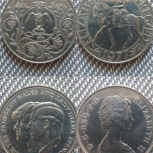 British 25 Pence Coins like new, commemorative set