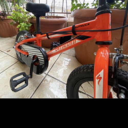 Specialized Kids Bicycle like new with pedals and new brakes