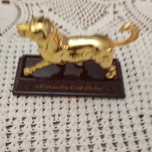 Dog lighter like new